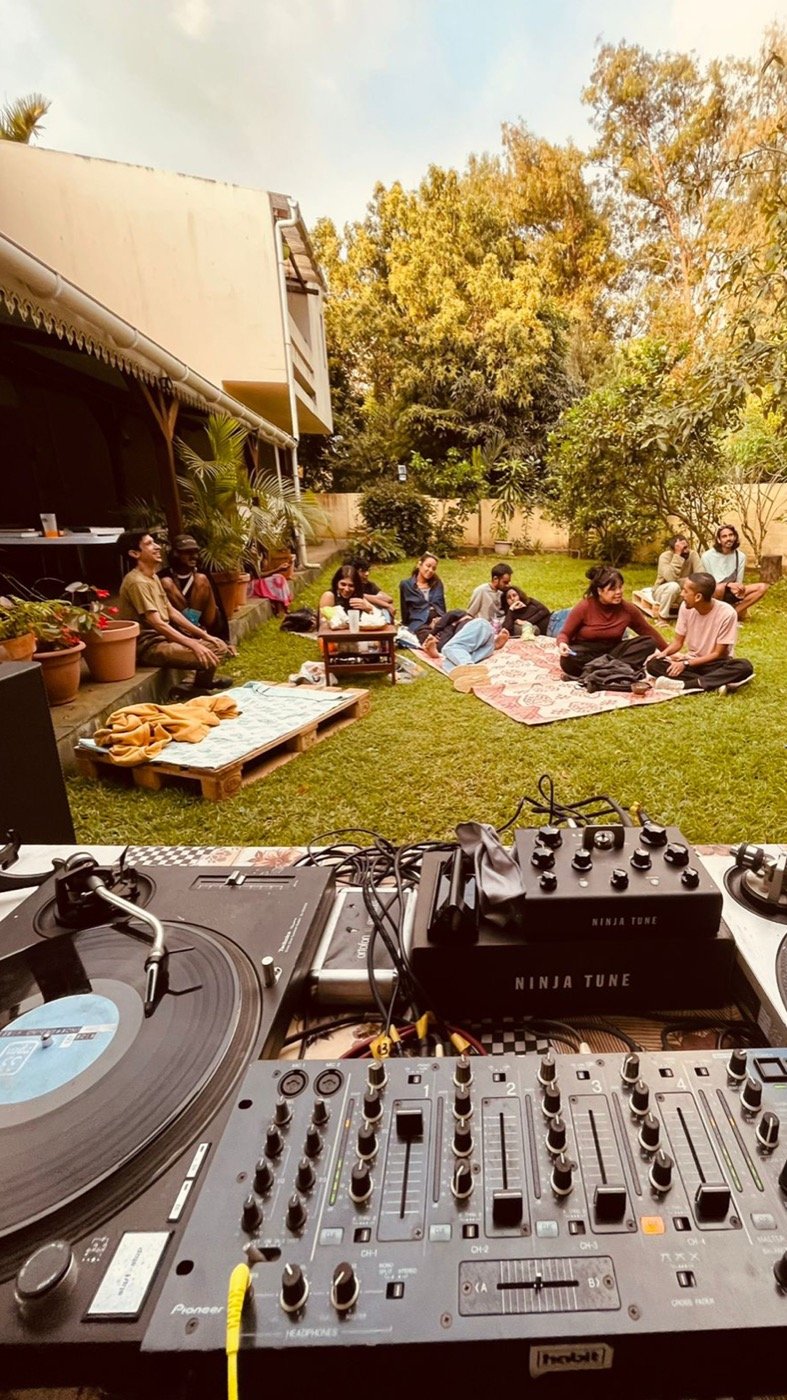 mōris listening session — Mauritius
